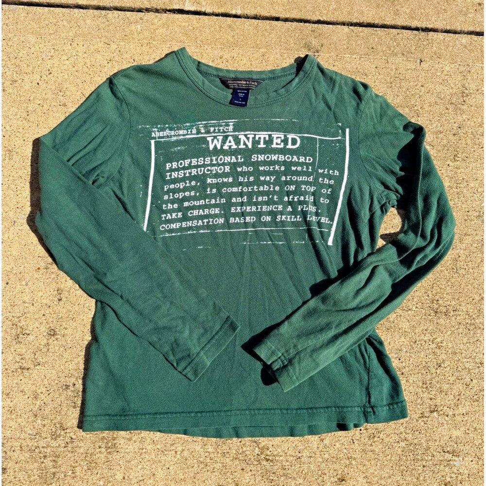 Vintage Abercrombie & Fitch women L Green Long Sleeve Crew Neck Graphic Logo Tee
